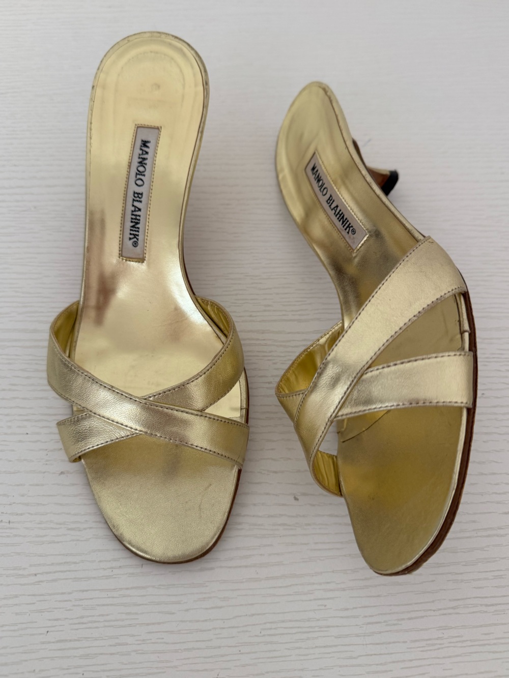 Manolo Blahnik Vintage Callamu EU 39 Platinum Gold Metallic Strappy Heels Shoes